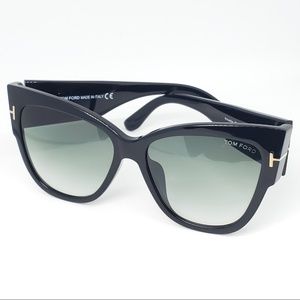 tom ford anoushka black